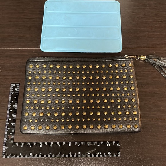 F21 Tablet/IPad Sleeve - Picture 6 of 6